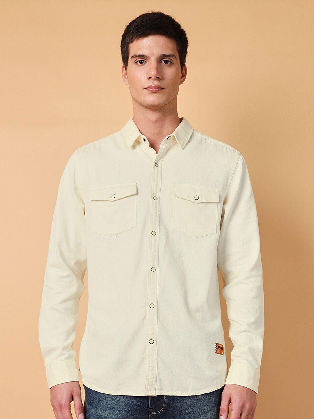 wrangler spread collar regular fit pure cotton casual shirt