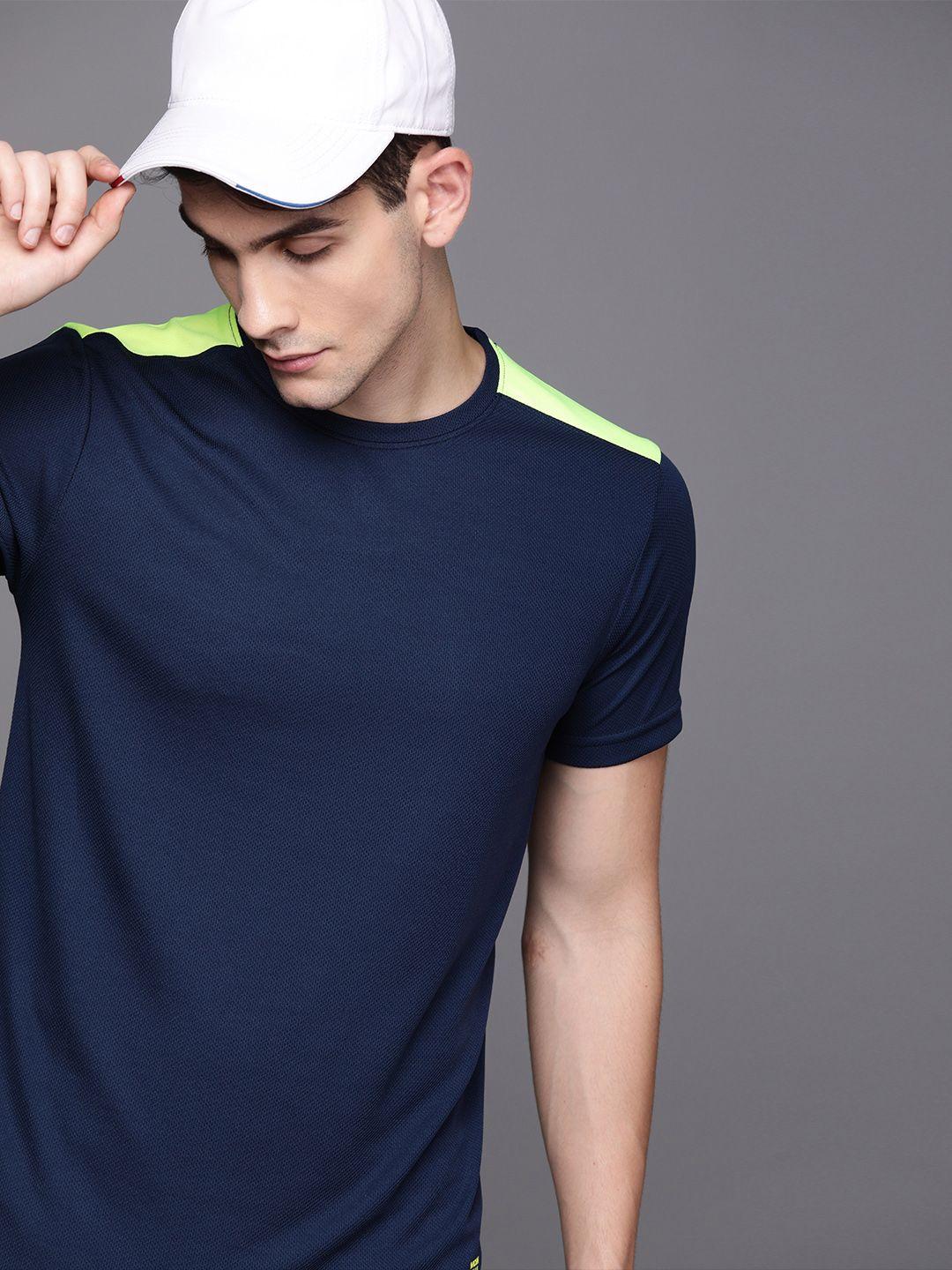 wrogn active men navy blue solid round neck t-shirt with printed detail