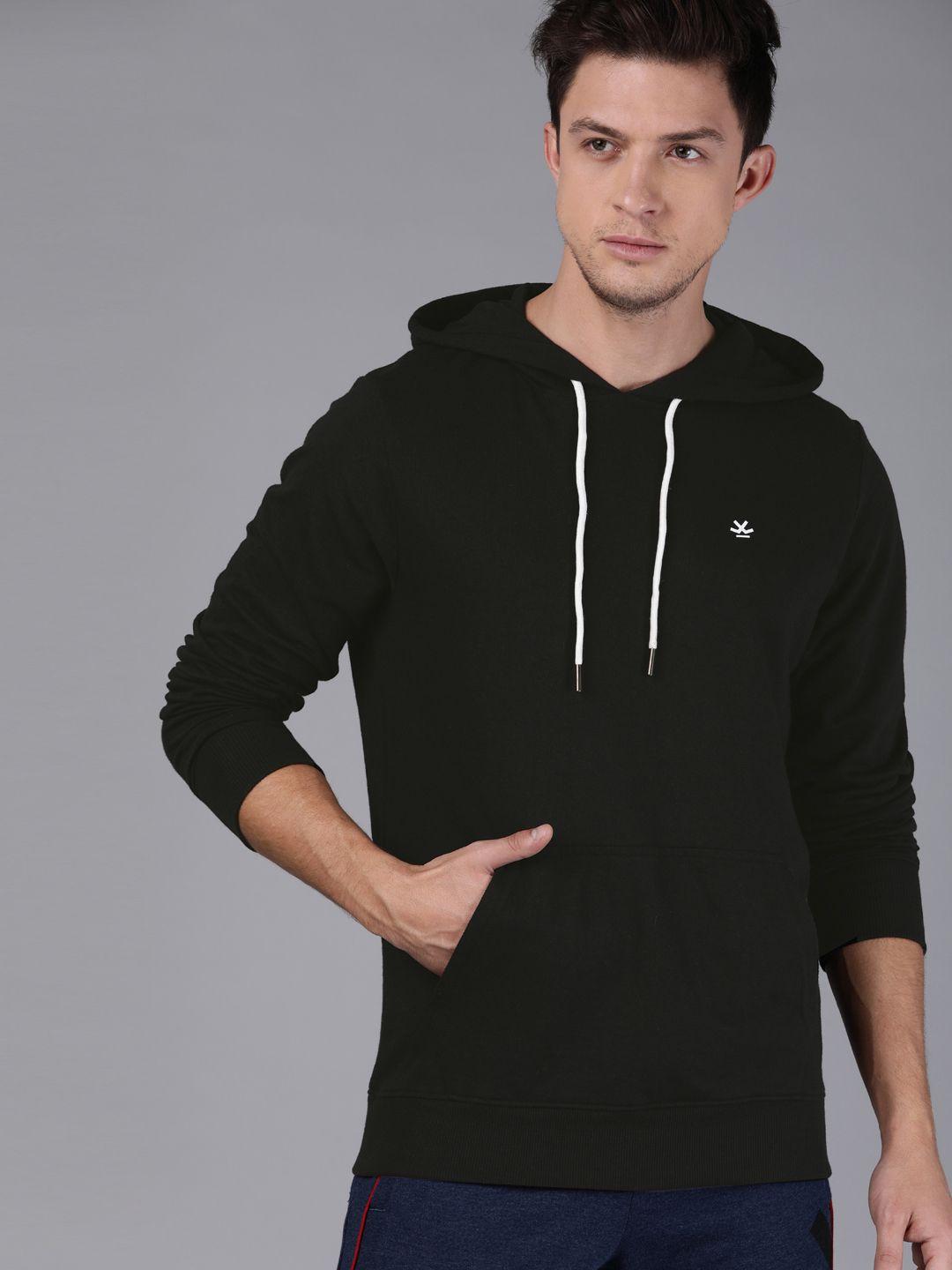 wrogn men black solid slim fit hooded sweatshirt