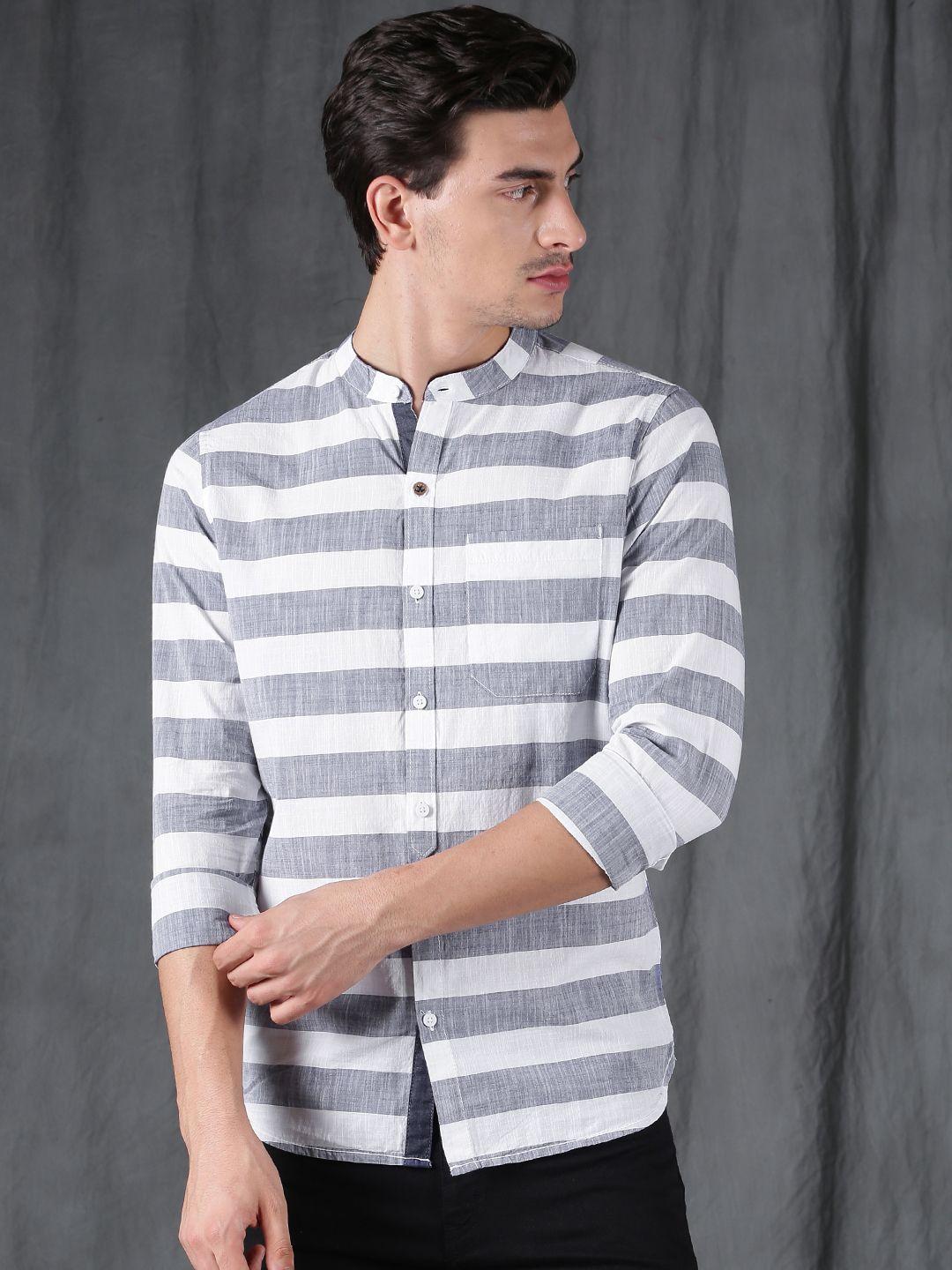 wrogn men blue & white slim fit striped casual shirt