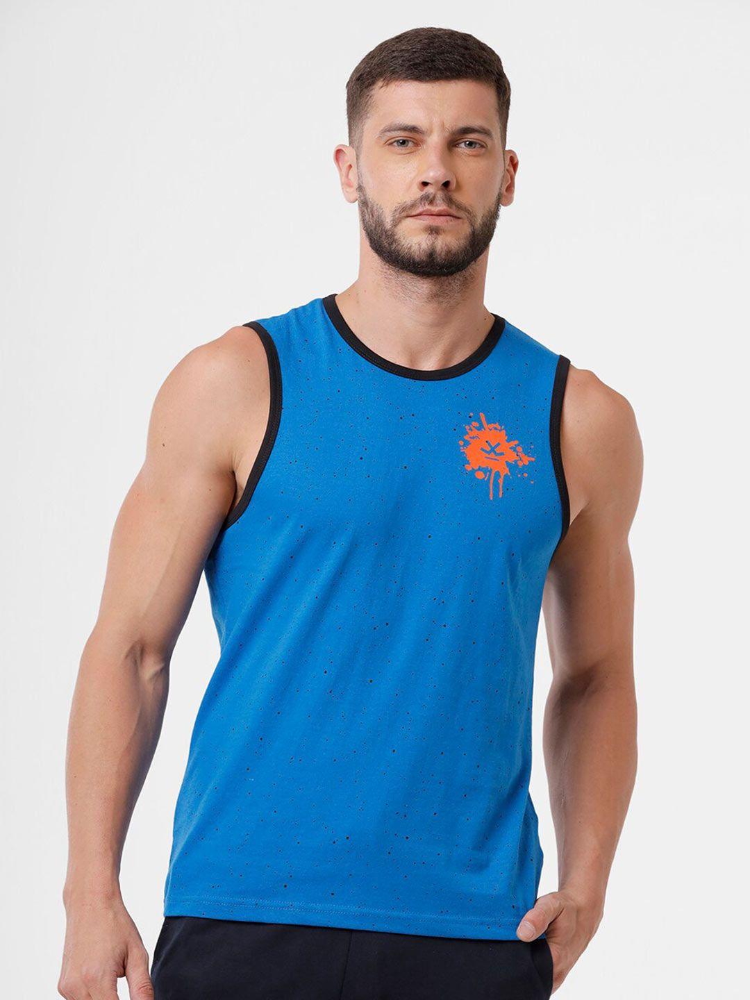 wrogn men blue applique slim fit t-shirt