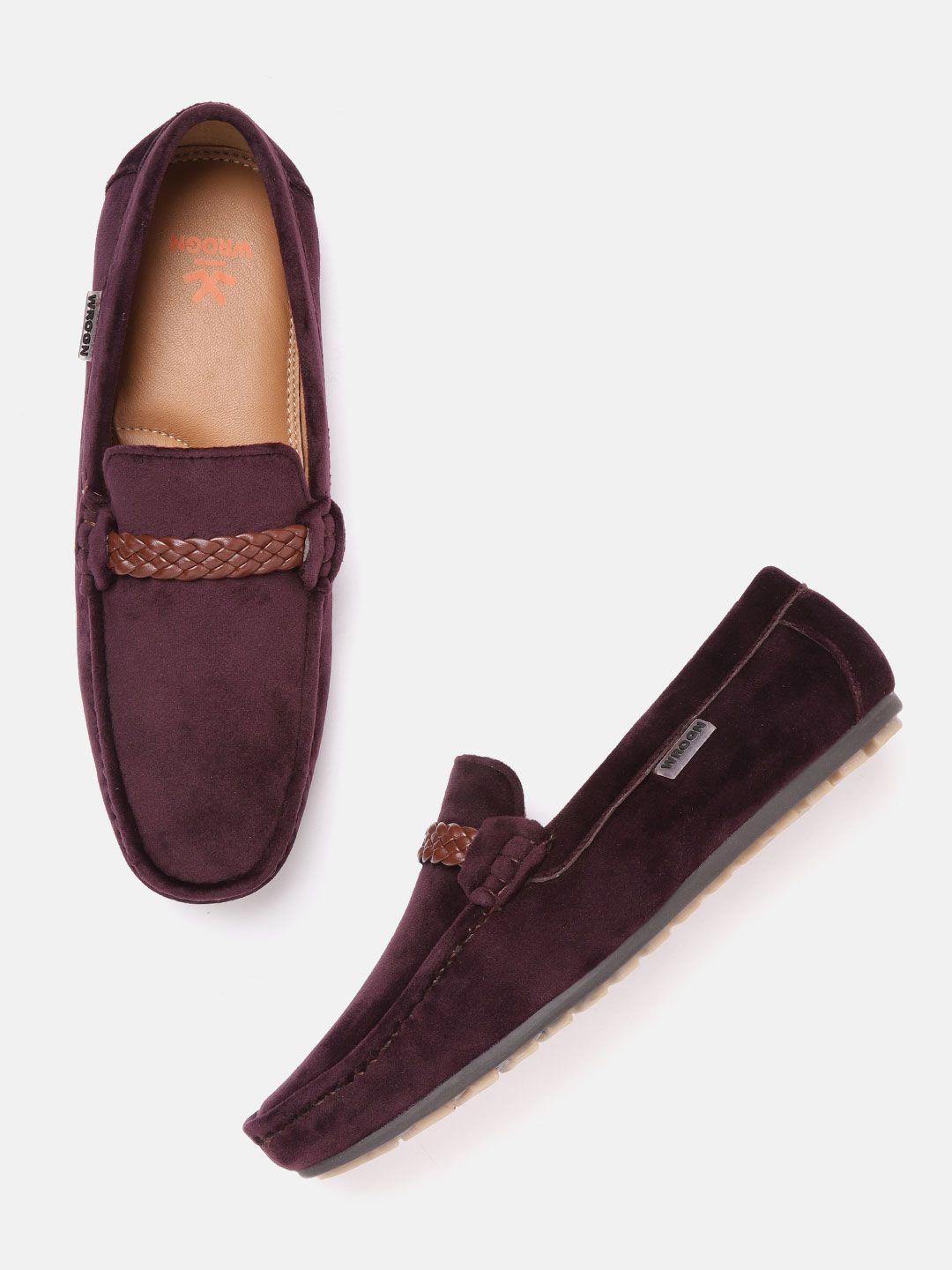 wrogn men burgundy solid velvet finish loafers with braided detail