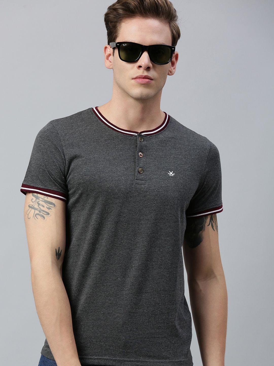 wrogn men charcoal grey solid slim fit henley neck t-shirt