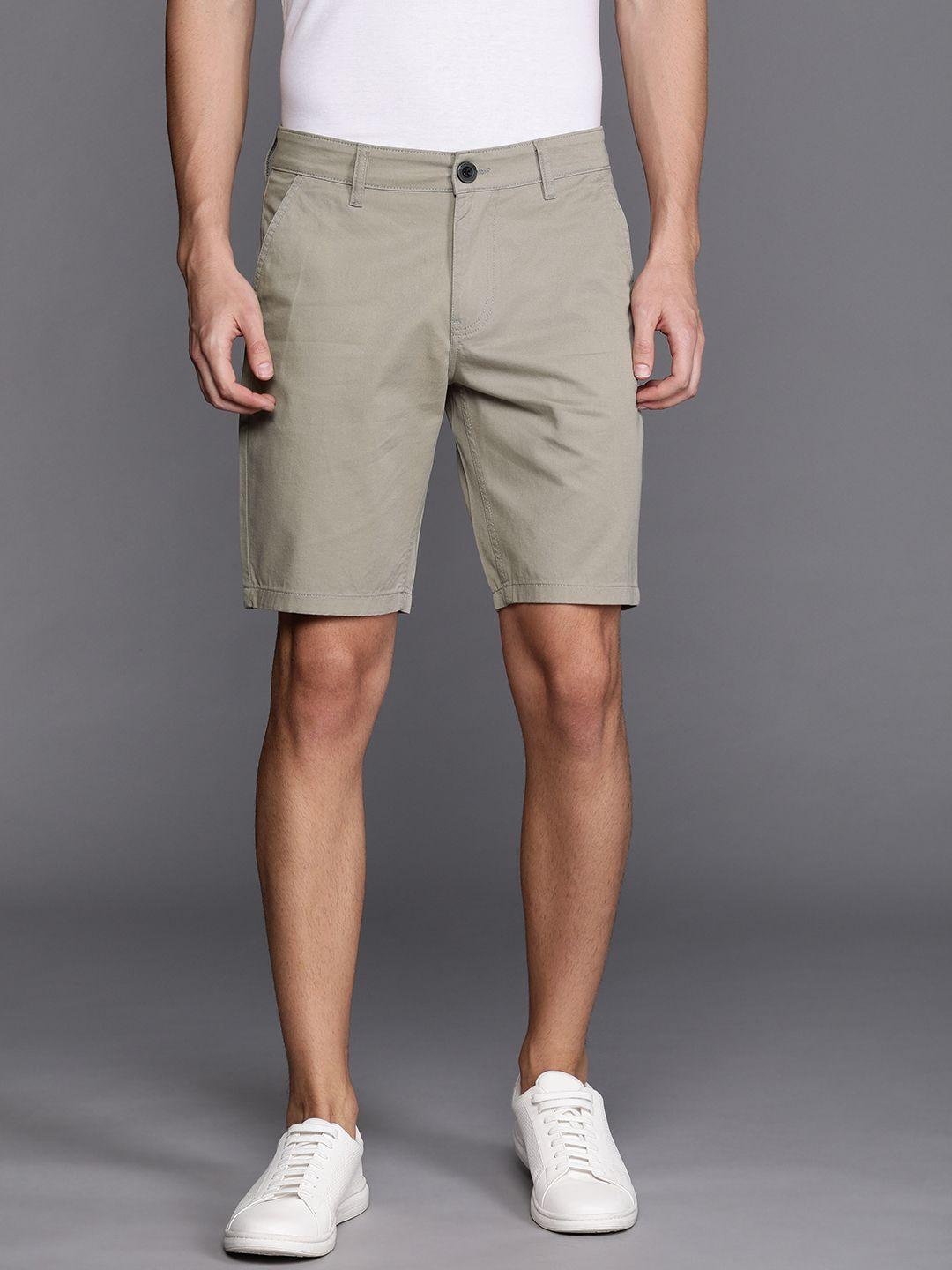 wrogn men grey solid slim fit regular shorts