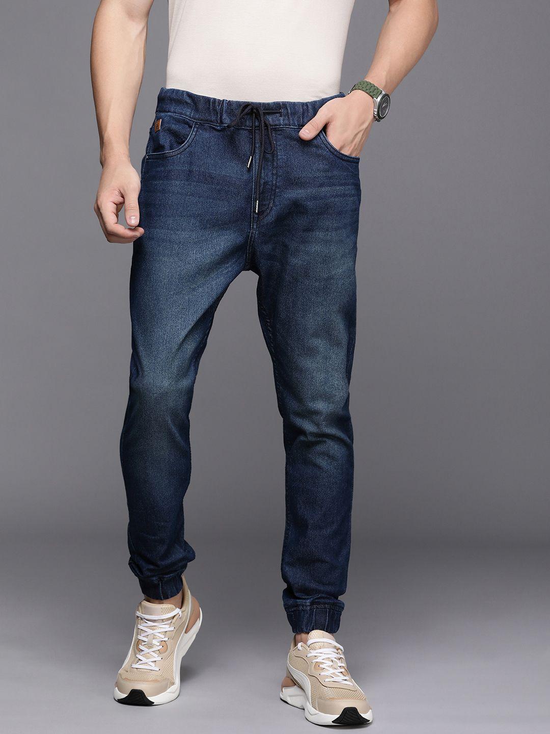 wrogn men jogger fit light fade stretchable jeans