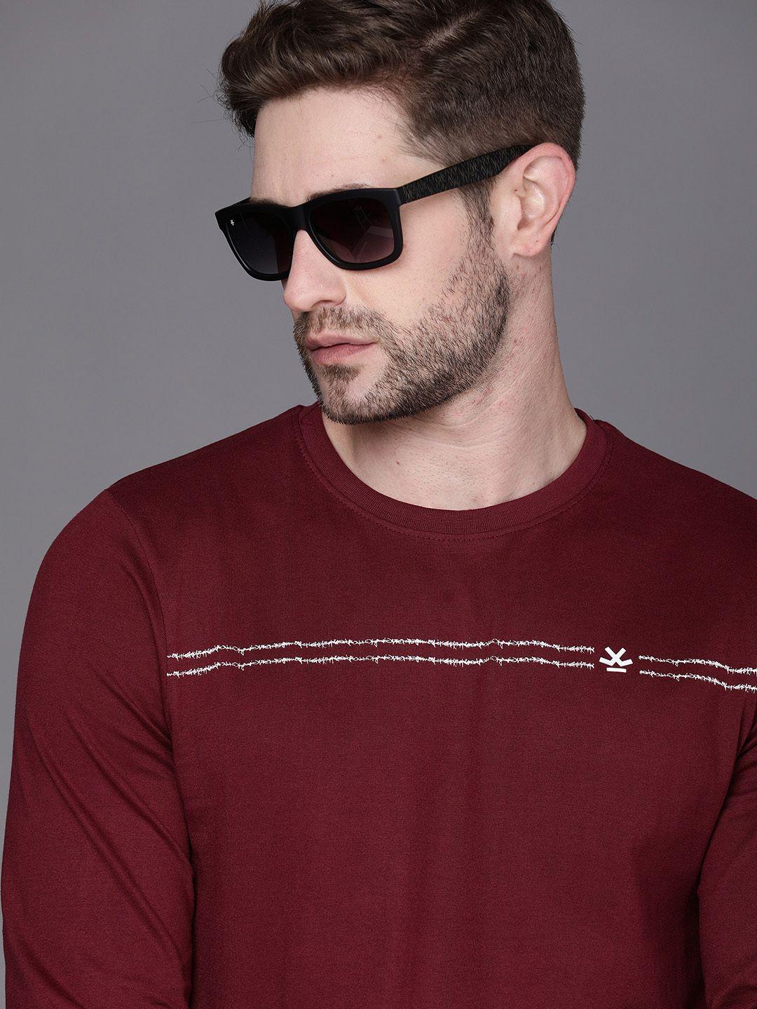 wrogn men maroon & white solid t-shirt with striped detail