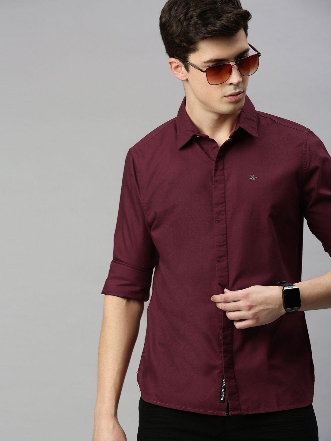 wrogn men maroon slim fit solid casual shirt