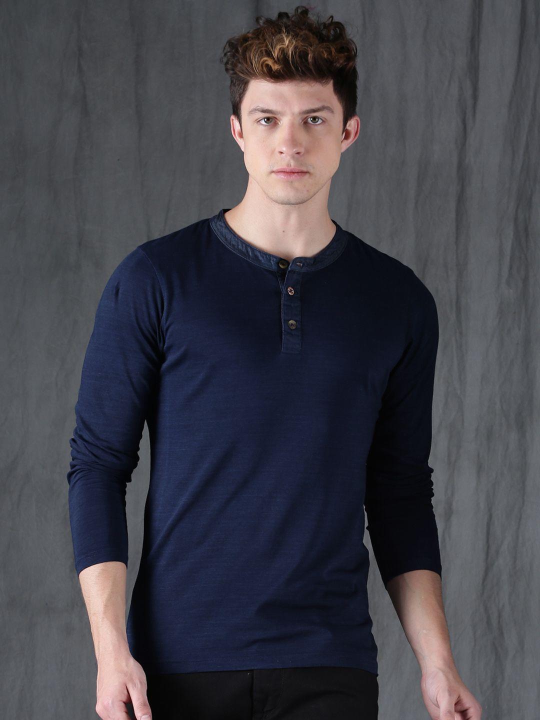 wrogn men navy blue solid henley neck t-shirt