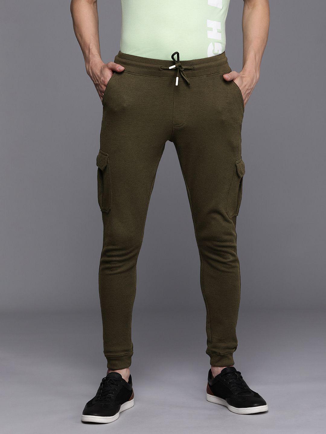 wrogn men olive green solid mid-rise casual knit cargo joggers