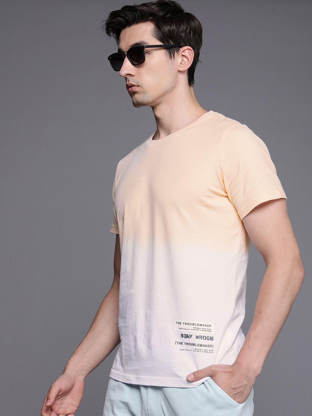 wrogn men peach-coloured & off white tie and dye pure cotton slim fit t-shirt