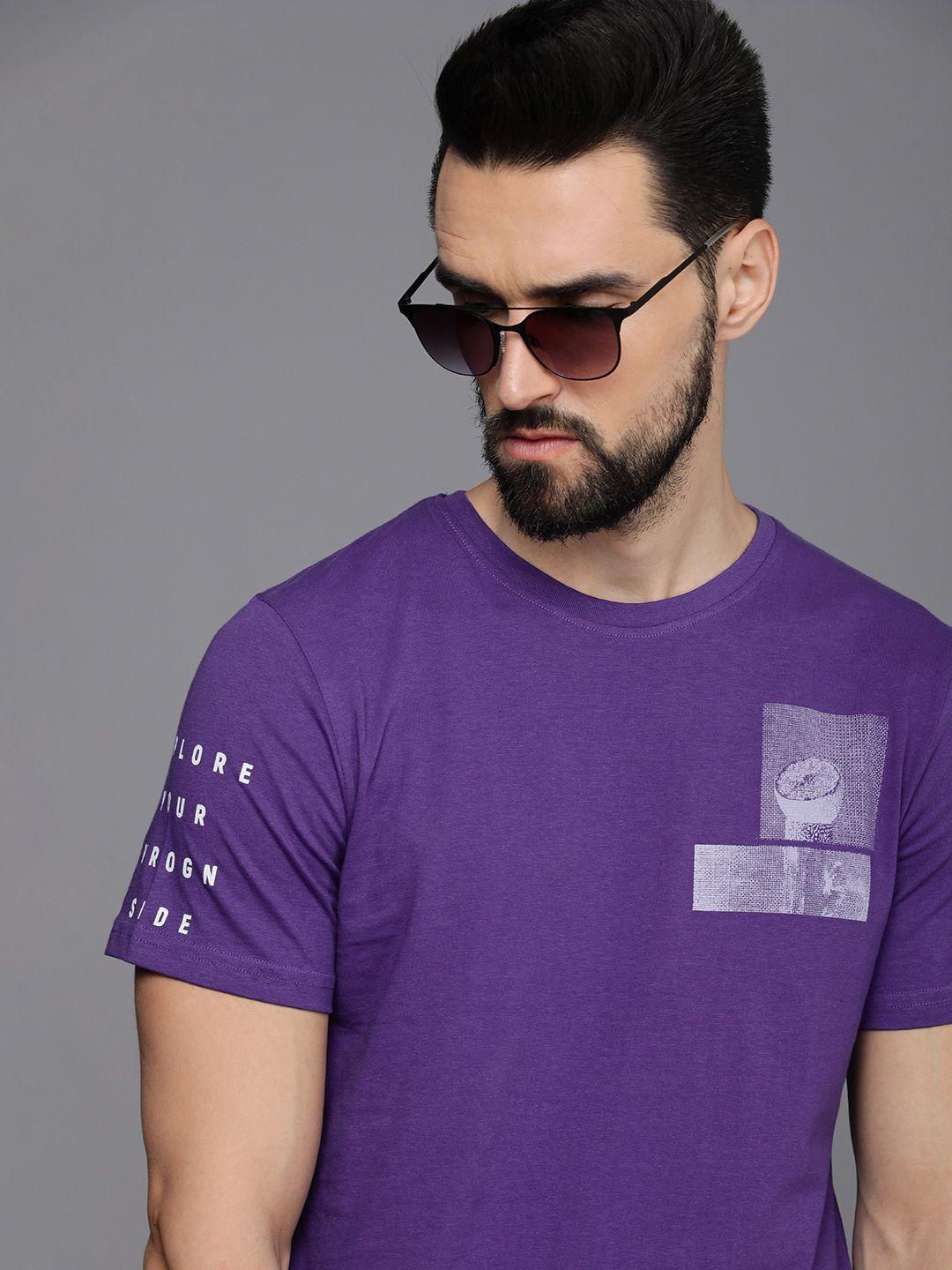 wrogn men purple & off white typography printed pure cotton t-shirt