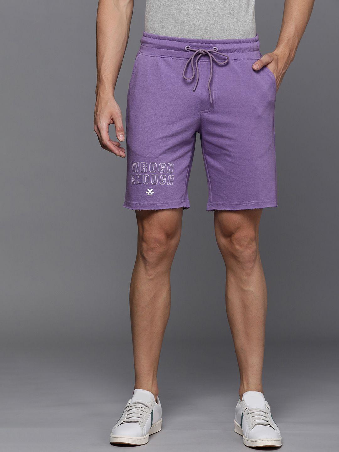 wrogn men purple typography printed shorts