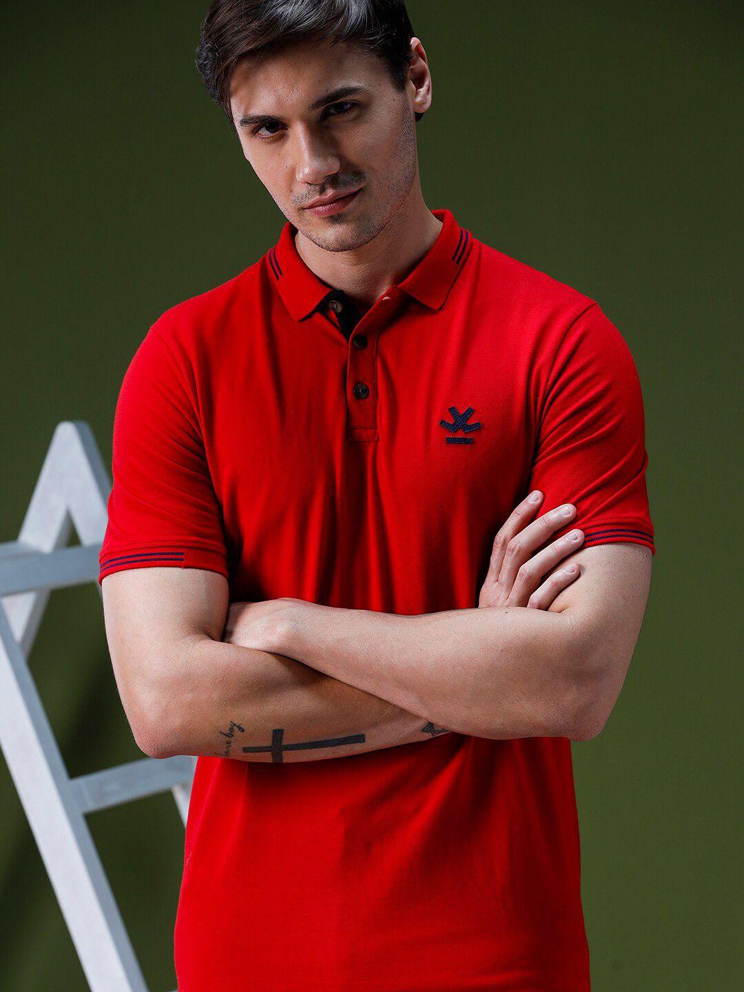 wrogn men red polo collar applique slim fit t-shirt