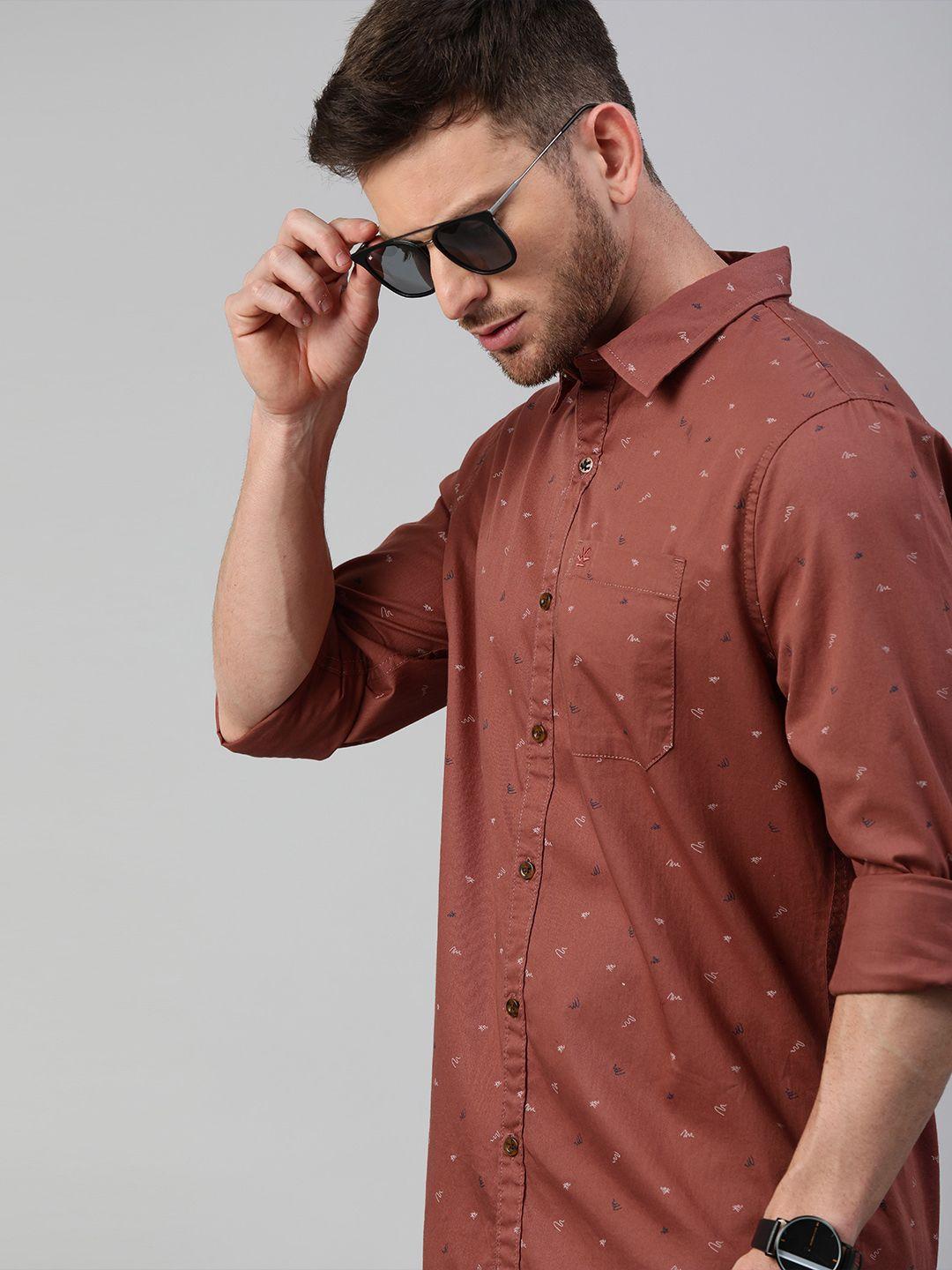 wrogn men rust red & pink slim fit printed casual shirt