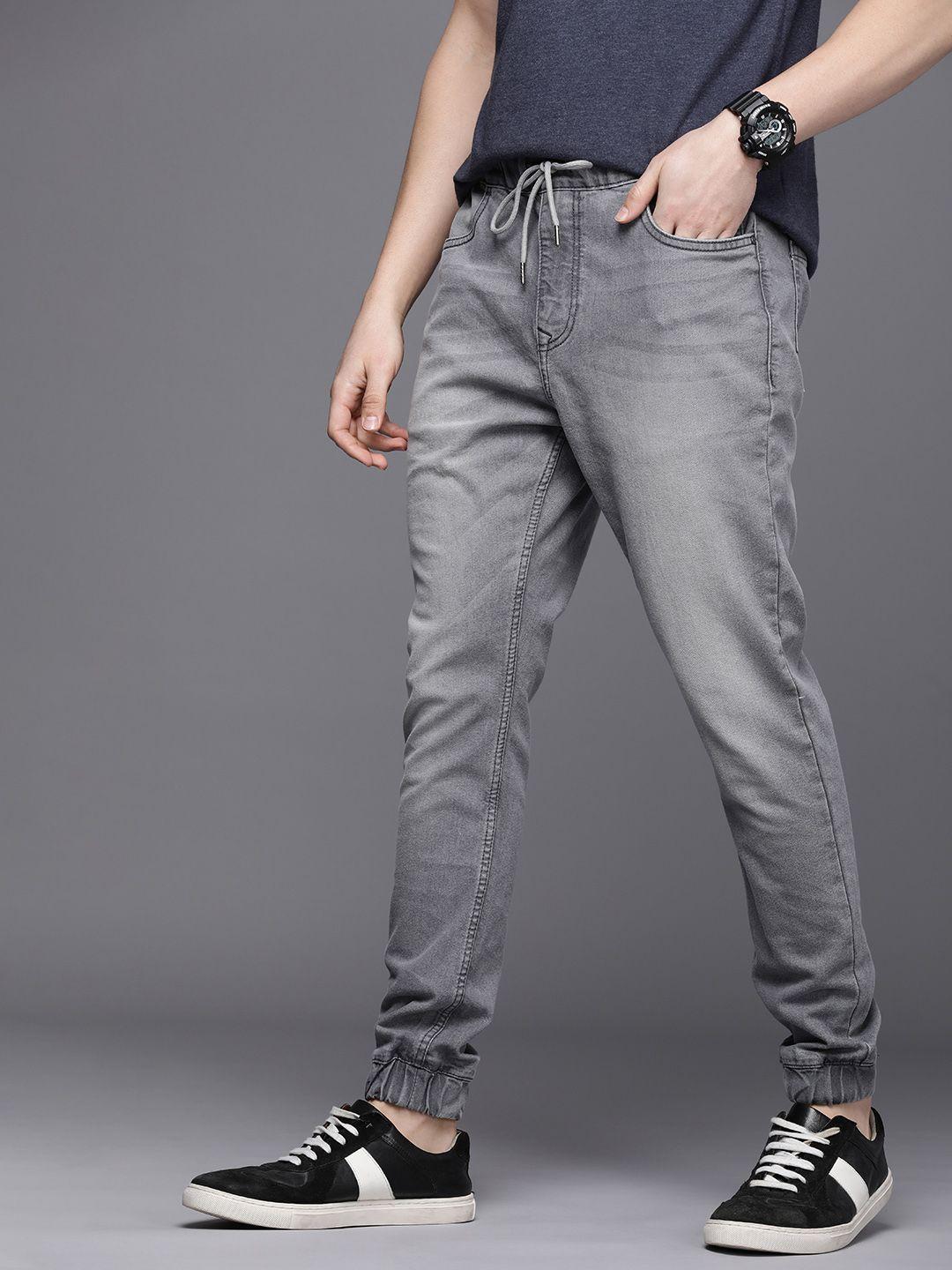 wrogn men solid mid-rise denim joggers