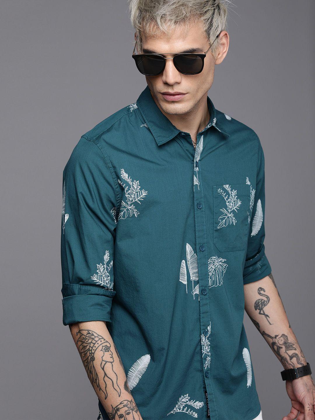 wrogn men teal blue & white slim fit floral printed casual shirt