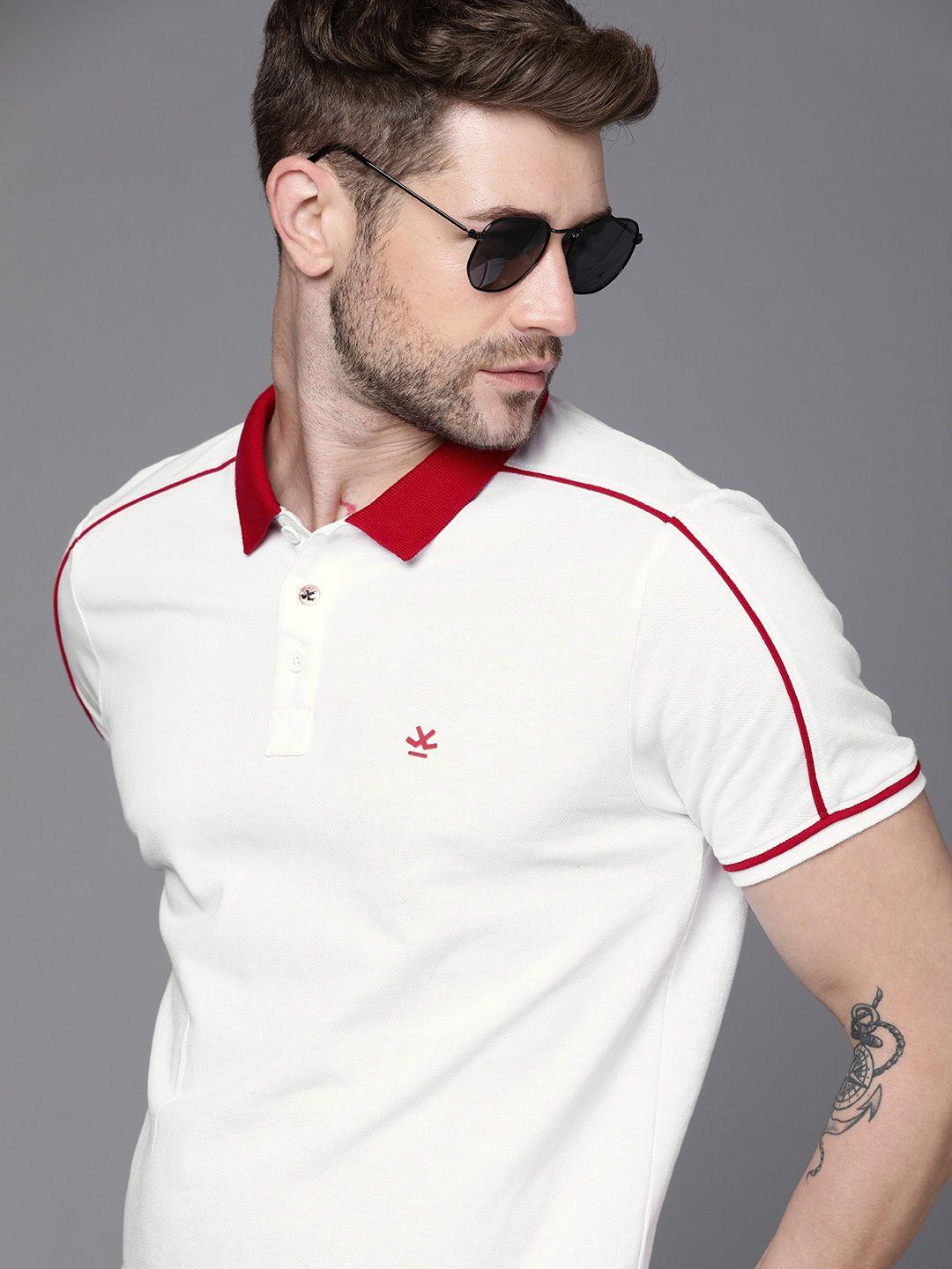 wrogn men white & red brand logo printed polo collar slim fit t-shirt