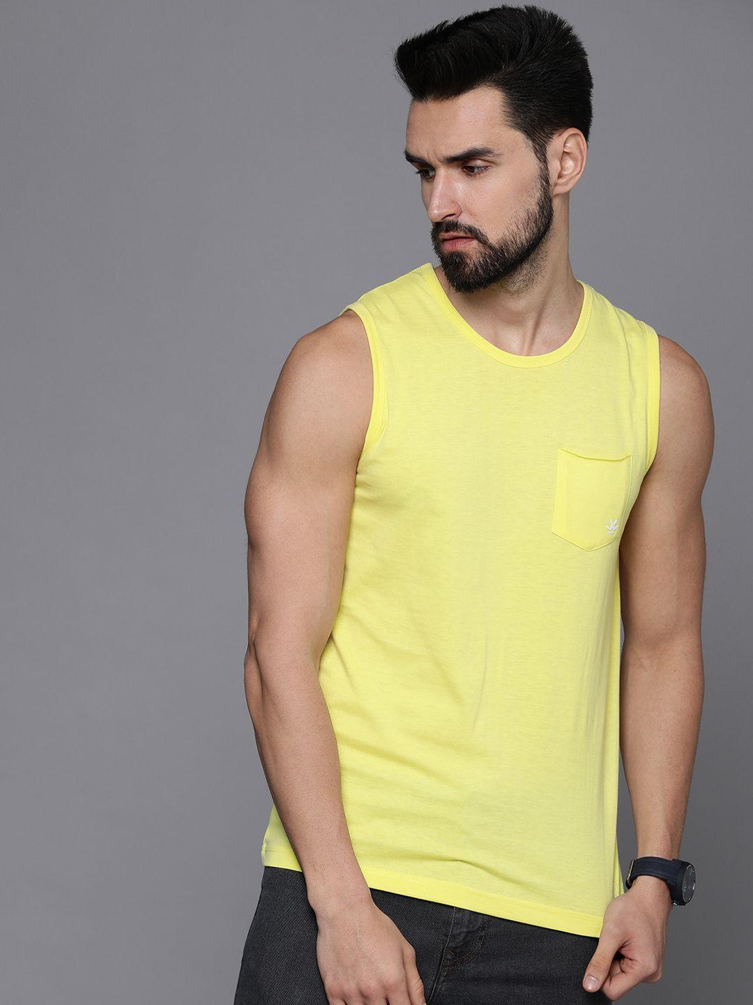 wrogn men yellow solid sleeveless casual t-shirt