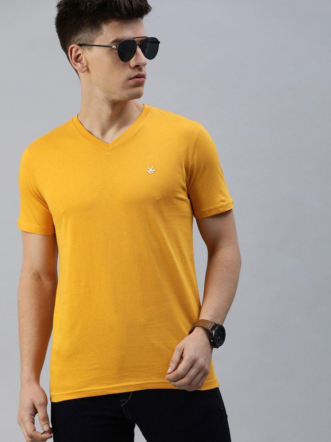 wrogn men yellow solid v-neck t-shirt