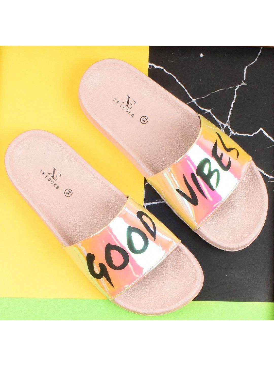 xe looks women pink & white printed sliders