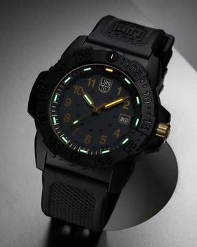 xs.3508.gold analogue watch with silicone strap