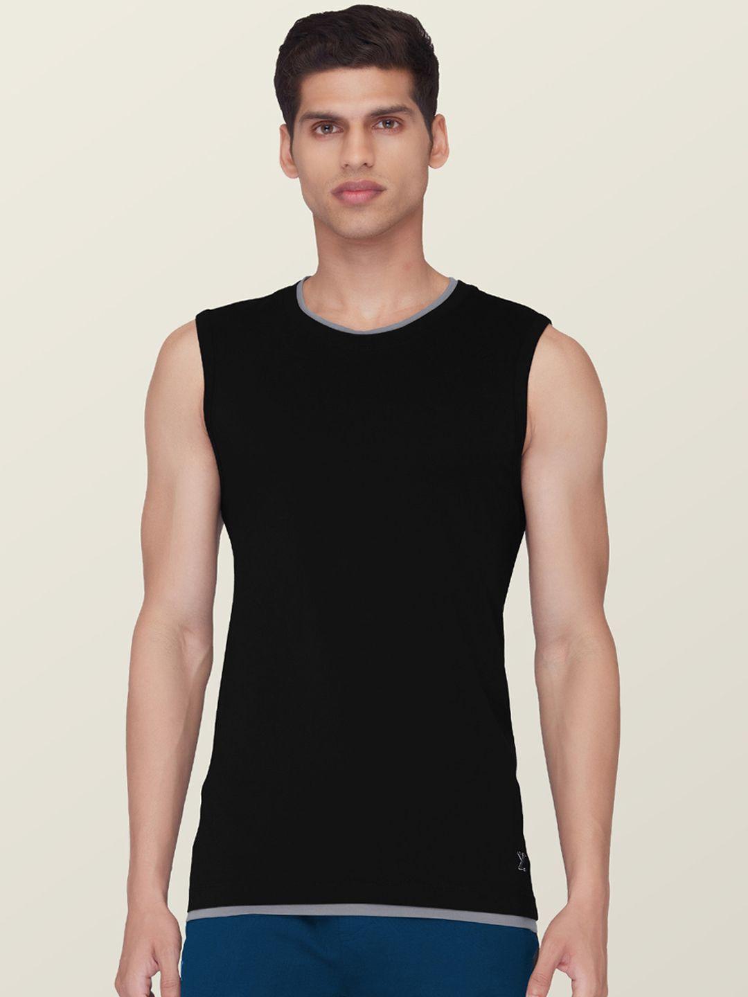 xyxx men black moisture absorbing gym vest with anti-bacterial silver finish