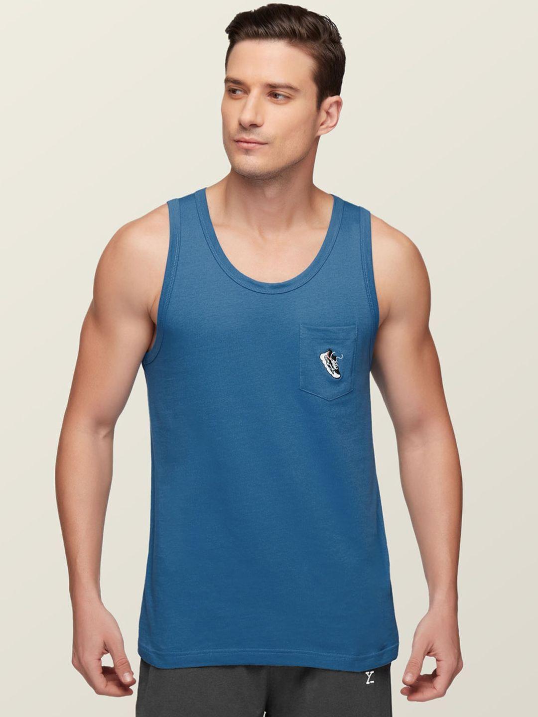 xyxx men blue high moisture absorbing workout vest with anti-bacterial silver finish