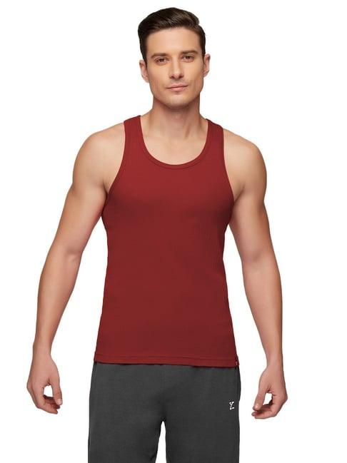 xyxx red regular fit vest