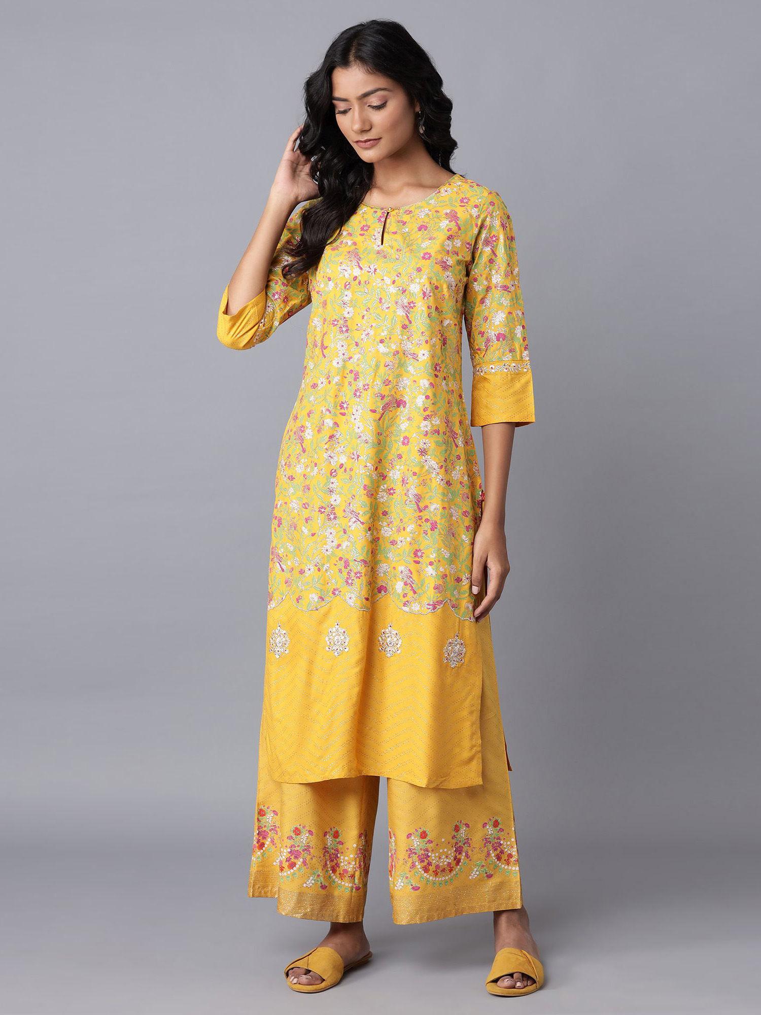 yellopanelled kurta