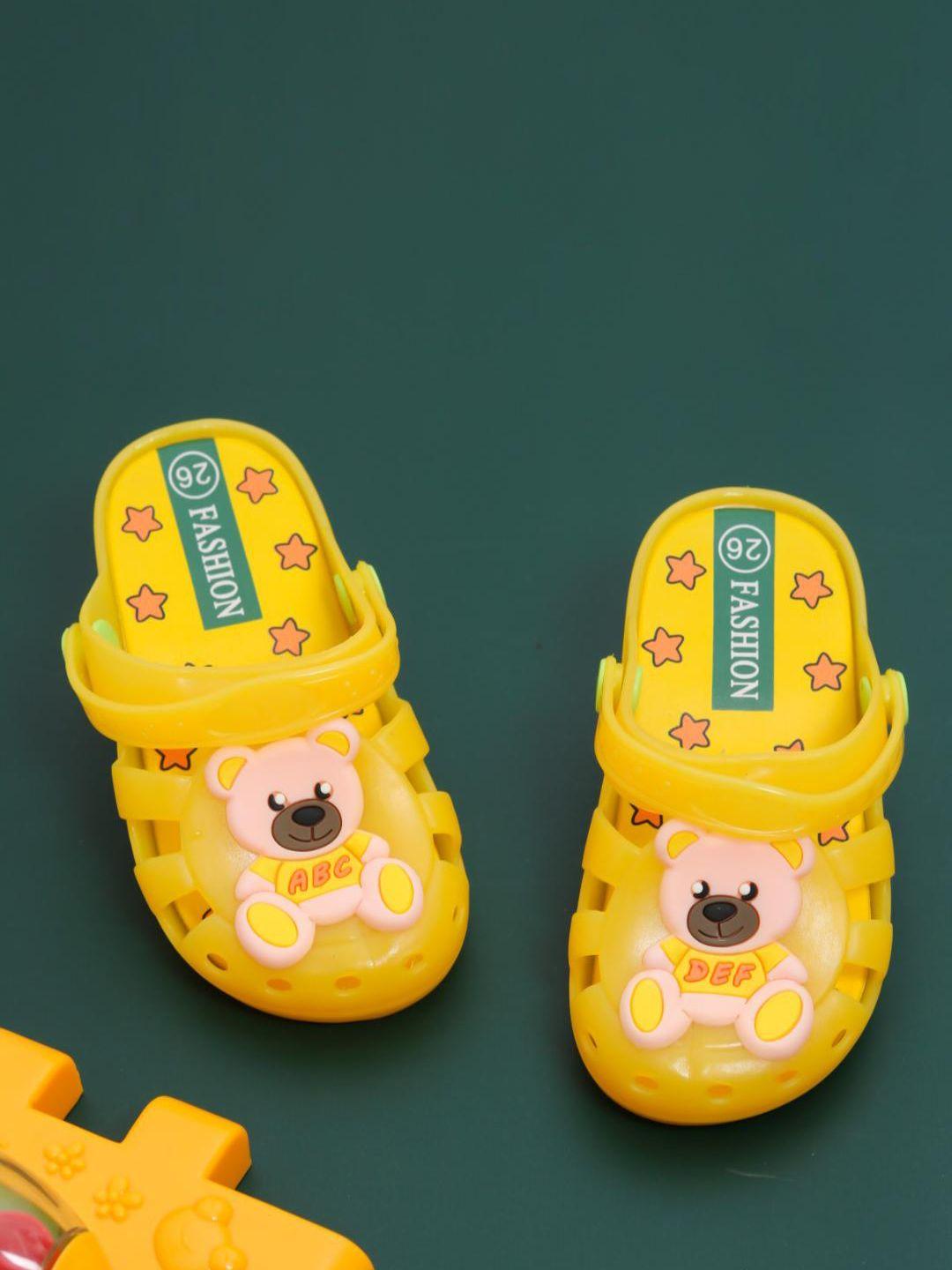 yellow-bee-boys-teddy-applique-rubber-clogs-with-led