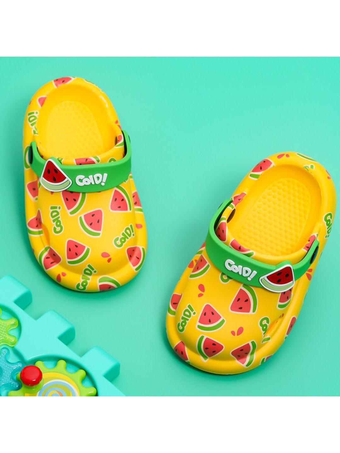 yellow bee girls yellow & red printed rubber clogs