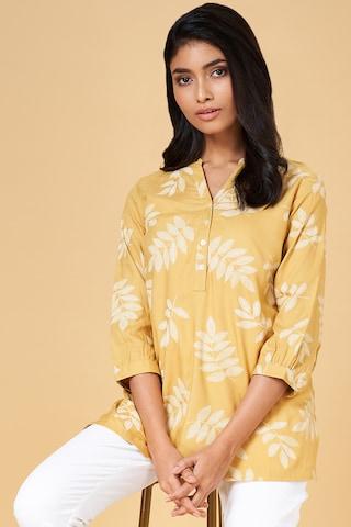 yellow printed casual 3/4th sleeves v-neck women regular fit tunic