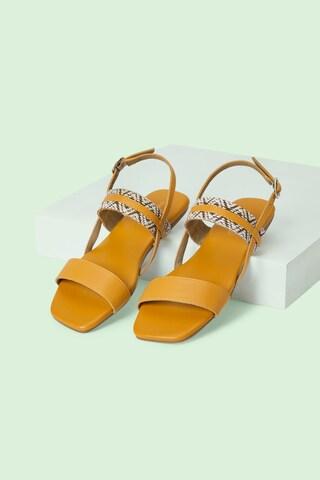 yellow printeded casual girls sandals