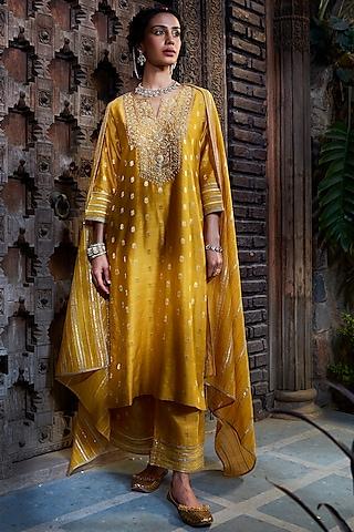 yellow banarasi chanderi embroidered kurta set