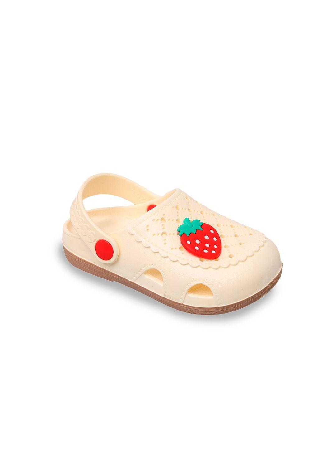 yellow bee girls cream-coloured & red self-design strawberry patch clogs