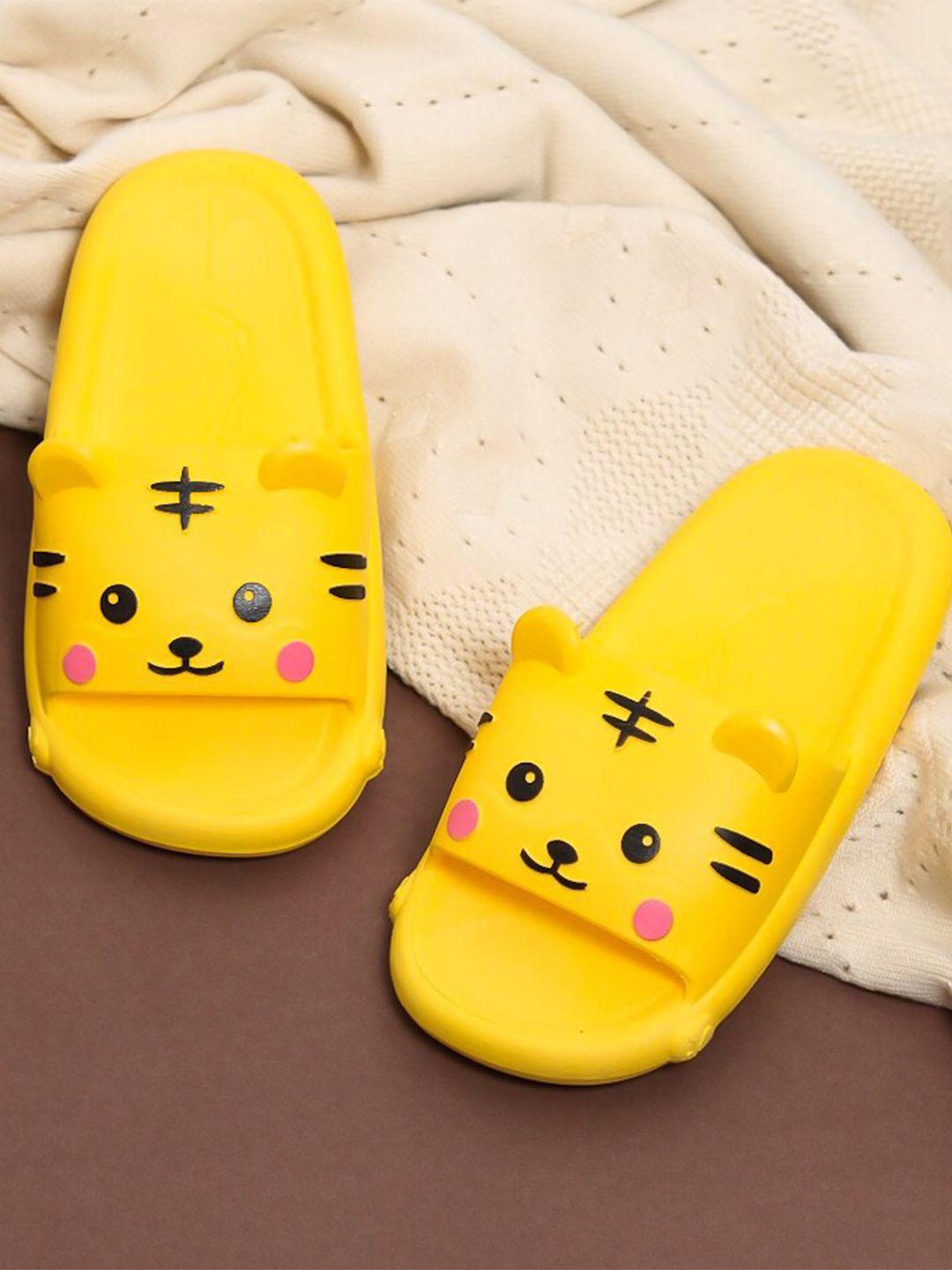 yellow bee kids yellow & black printed rubber sliders