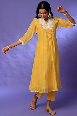 yellow chanderi bhandej kurta set