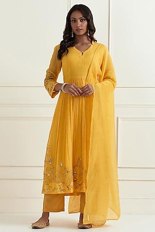 yellow chanderi hand embroidered kurta set