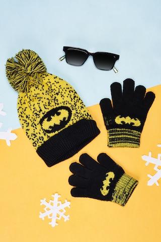 yellow character winter wear cap & gloves set