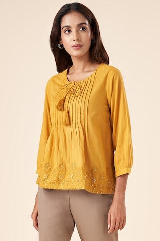 yellow embroidered casual 3/4th sleeves tie-up neck women regular fit  tunic