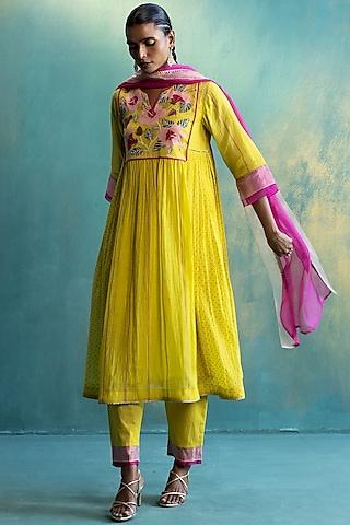 yellow handwoven chanderi embroidered kurta set