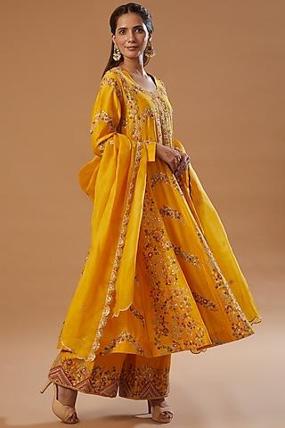 yellow kurta set with embroidery