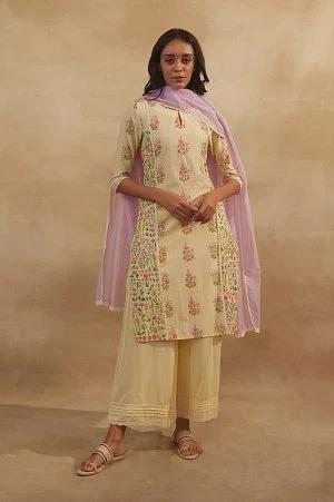 yellow panelled floral kurta with lace detail