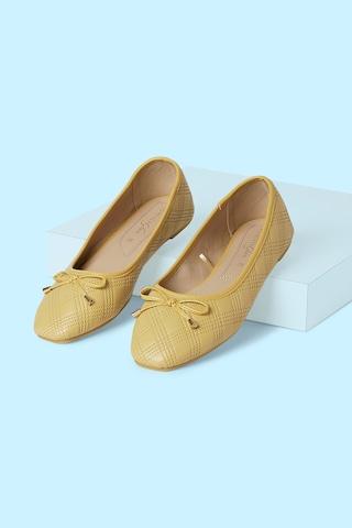 yellow patterned casual women ballerinas
