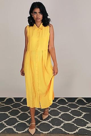 yellow pleated dress