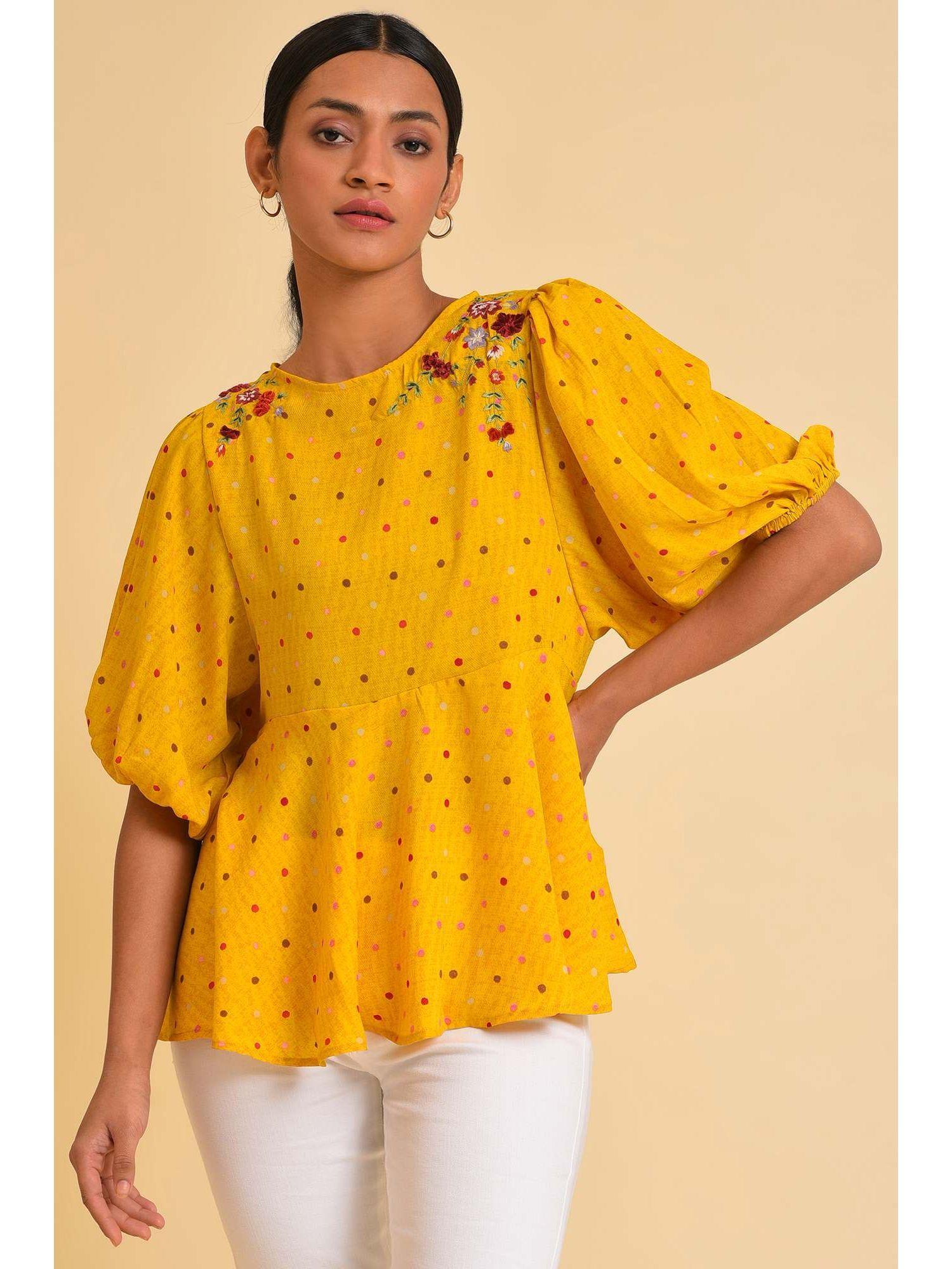 yellow polka dots top