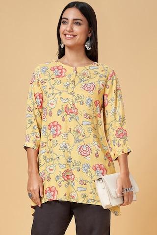 yellow print casual 3/4th sleeves round neck women regular fit  tunic