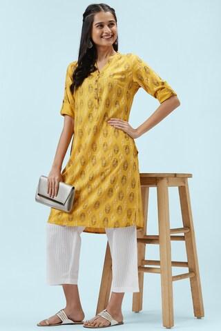 yellow print casual mandarin 3/4th sleeves knee length women regular fit kurta