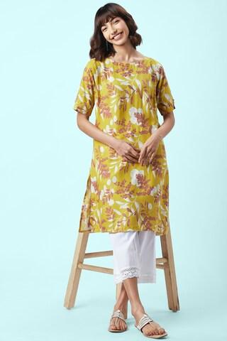 yellow print casual round neck half sleeves knee length women regular fit kurta