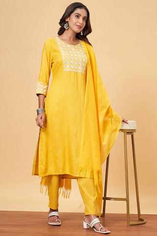 yellow printed ethnic 3/4th sleeves round neck women regular fit kurta sets